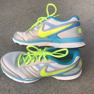 NIKE TENNIS SHOES💙💛